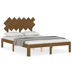 Foto van The living store bedframe - massief grenenhout - multiplex lattenbodem - 193.5 x 138.5 x 81 cm - honingbruin