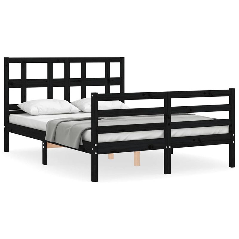 Foto van The living store bed grenenhouten zwarte 140x190 cm - massief grenenhout