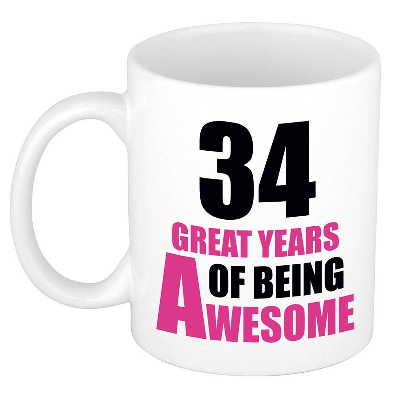 Foto van 34 great years of being awesome cadeau mok / beker wit en roze - feest mokken