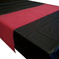 Foto van Tafelzeil/tafelkleed zwart 140 x 245 met bordeaux rode tafelloper - tafellakens