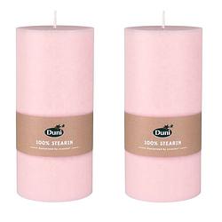 Foto van 2x stuks pastel roze cilinder kaarsen /stompkaarsen 15 x 7 cm 50 branduren - stompkaarsen