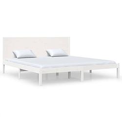 Foto van The living store bedframe massief grenenhout wit 200x200 cm - bed