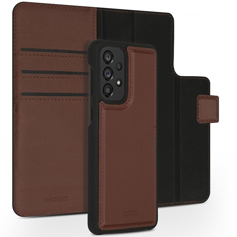 Foto van Accezz premium leather 2 in 1 wallet book case voor samsung galaxy a33 telefoonhoesje bruin