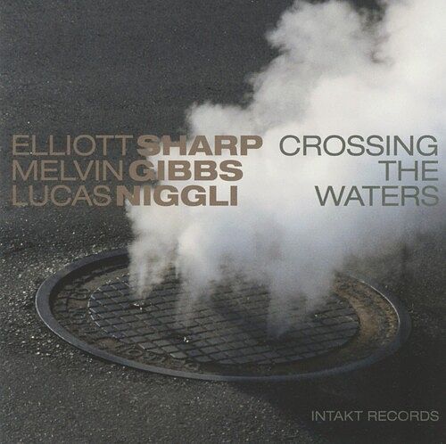 Foto van Crossing the waters - cd (7640120192150)