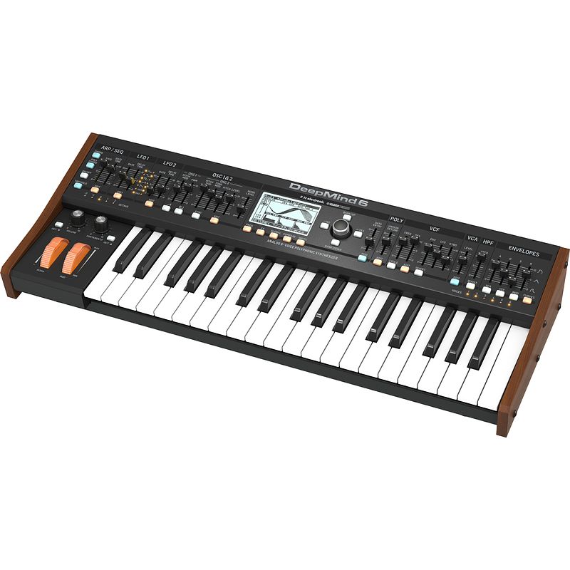 Foto van Behringer deepmind 6 synthesizer