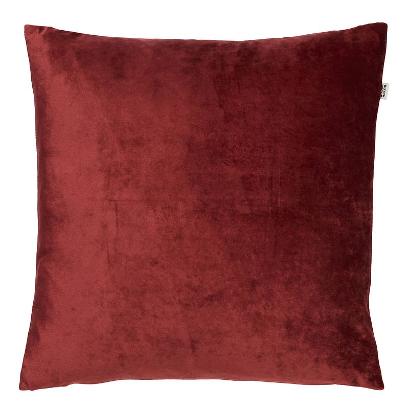 Foto van Dutch decor sky - kussenhoes velvet merlot 45x45 cm - rood - rood