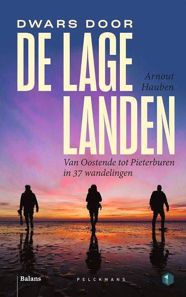 Foto van Dwars door de lage landen - arnout hauben - paperback (9789464016994)