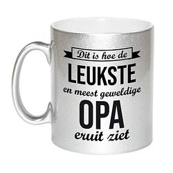 Foto van Zilveren leukste en meest geweldige opa cadeau koffiemok / theebeker 330 ml - feest mokken