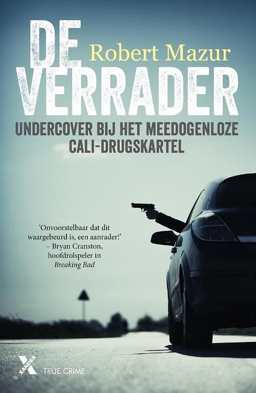 Foto van De verrader - robert mazur - paperback (9789401617826)