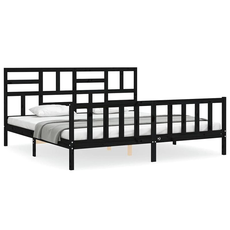 Foto van The living store bed the living store - - bedframe - 205.5x205.5x104 cm - massief grenenhout - zwart