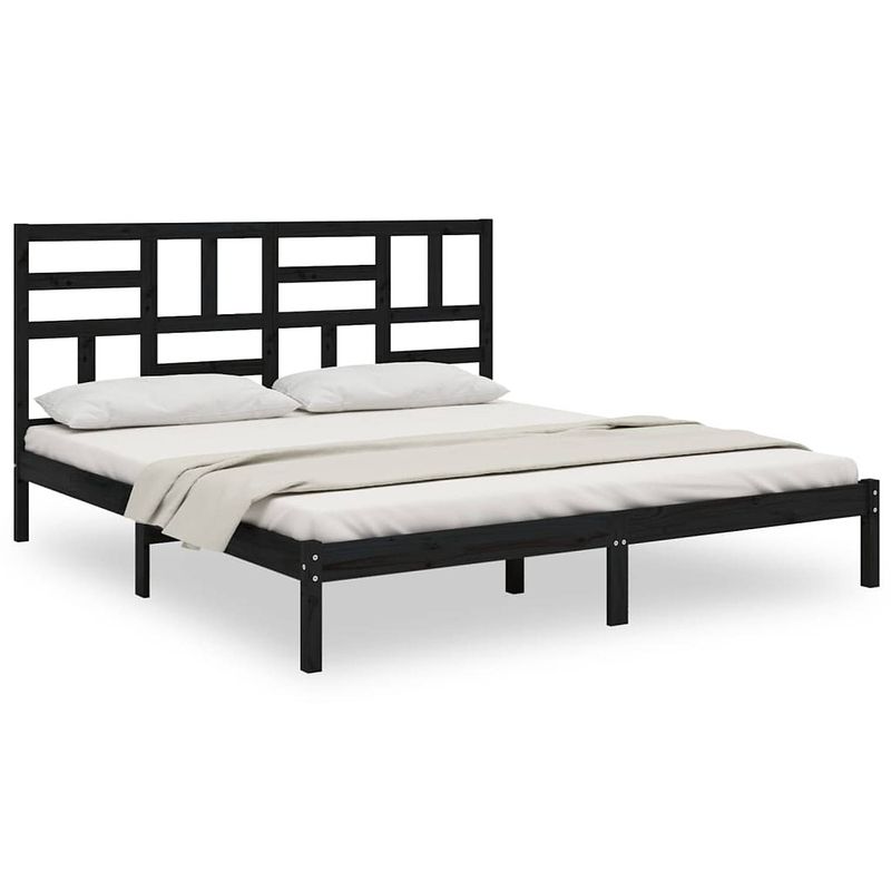 Foto van The living store bedframe classic - 205.5x206x104 cm - massief grenenhout - geschikt voor 200x200 cm matras - zwart