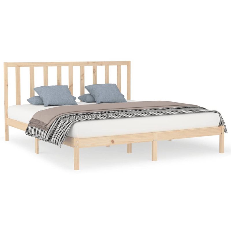 Foto van The living store bedframe houten - 206 x 205.5 x 100 cm - grenenhout - rustiek