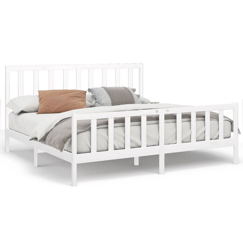 Foto van The living store houten bedframe - wit - 205.5 x 186 x 69.5 cm - massief grenenhout