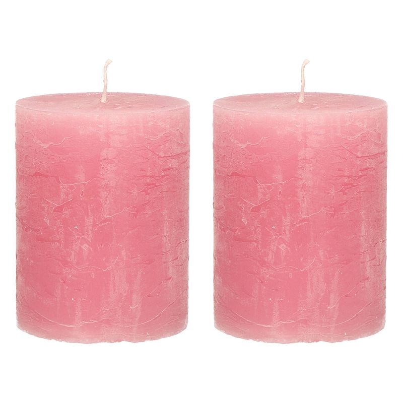 Foto van Stompkaars/cilinderkaars - 2x - oud roze - 7 x 9 cm - middel rustiek model - stompkaarsen