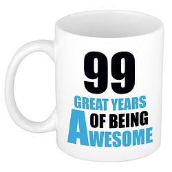 Foto van 99 great years of being awesome cadeau mok / beker wit en blauw - feest mokken