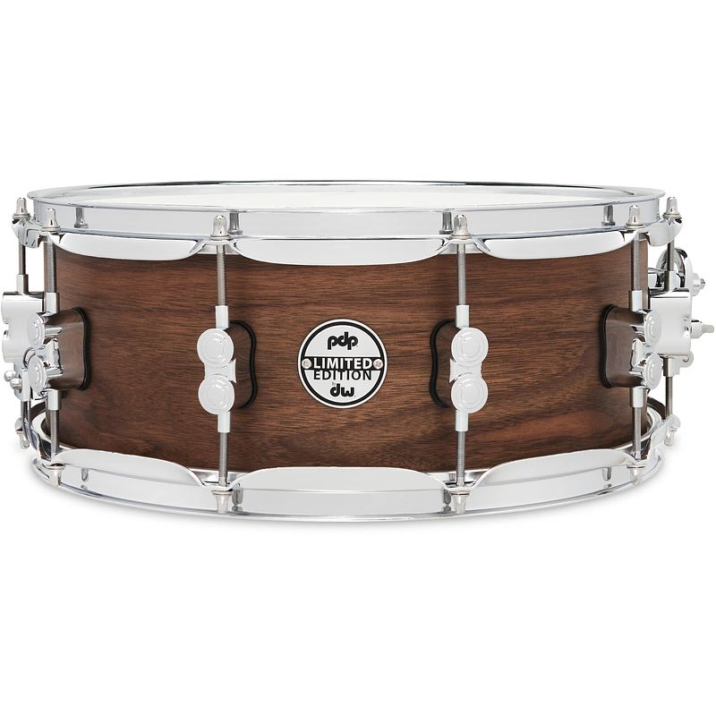 Foto van Pdp drums pdsn5514mwns maple/walnut 14 x 5.5 inch snaredrum