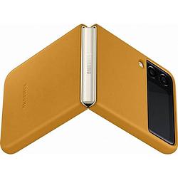 Foto van Samsung galaxy z flip 3 back cover leer geel