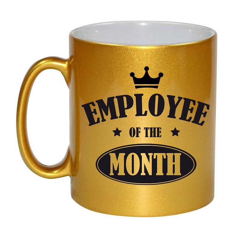 Foto van 1x stuks collega cadeau mok / beker goud employee of the month - feest mokken