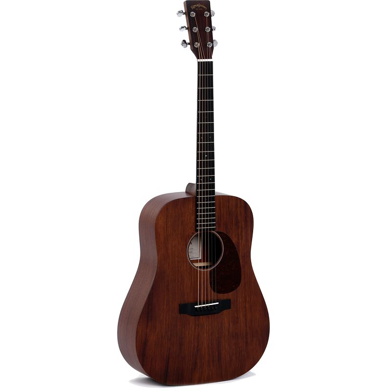 Foto van Sigma guitars dm-15+ dreadnought mahogany westerngitaar