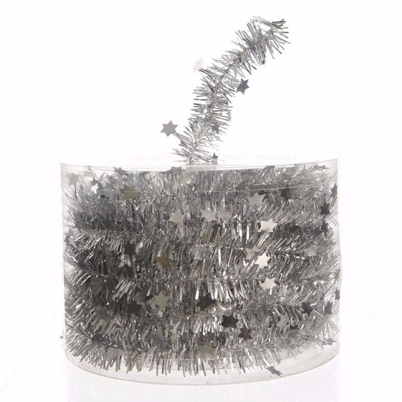 Foto van Christmas silver kerstboom decoratie sterren slinger zilver 700 cm - kerstslingers