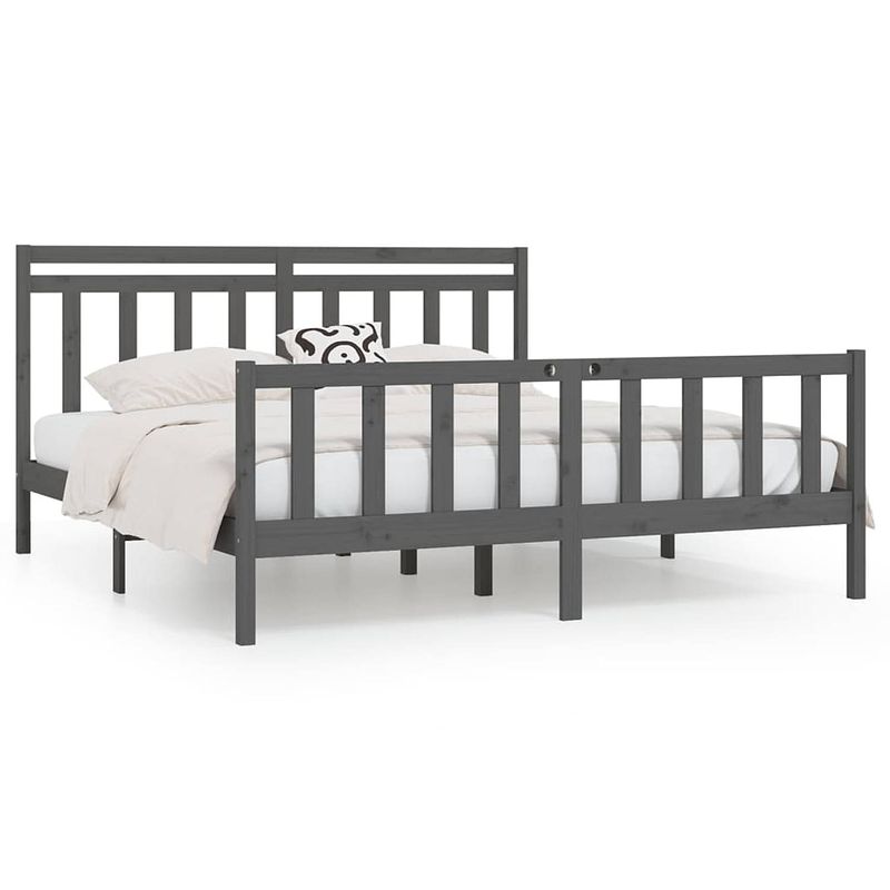 Foto van The living store houten bedframe - grenenhout - multiplex lattenbodem - 205.5 x 186 x 100 cm - grijs