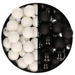 Foto van Mini kerstballen - 48x st - zwart en satijn wit - 2,5 cm - glas - kerstbal