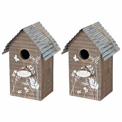 Foto van 2x vogelhuisje/nestkastjes welcome bruin hout 22 cm - vogelhuisjes