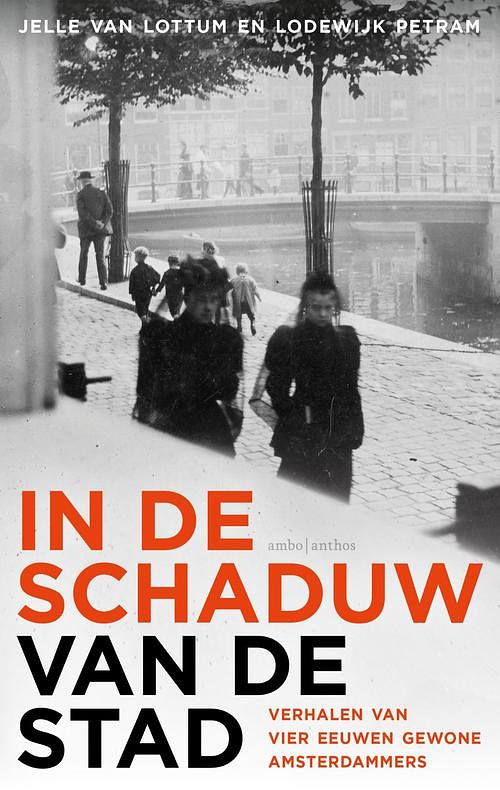 Foto van In de schaduw van de stad - jelle van lottum, lodewijk petram - ebook