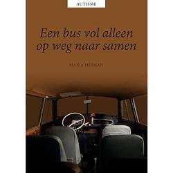 Foto van Een bus vol alleen, op weg naar samen