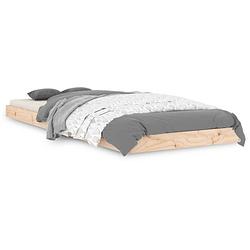 Foto van The living store massief grenenhouten eenpersoons bedframe - 75 x 190 cm - rustiek uitziend - stabiel en geschikt voor