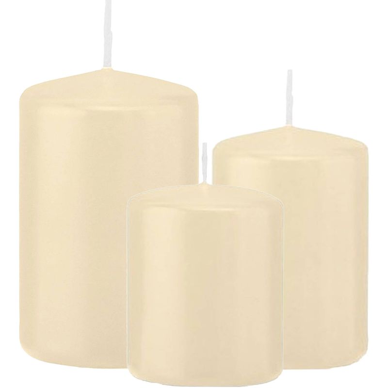 Foto van Stompkaarsen set van 6x stuks creme wit 8-10-12 cm - stompkaarsen