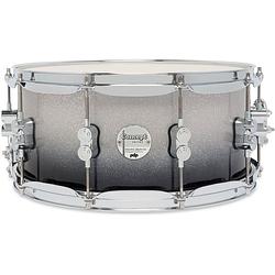 Foto van Pdp drums concept maple silver to black fade lacquer 14 x 6.5 inch snaredrum