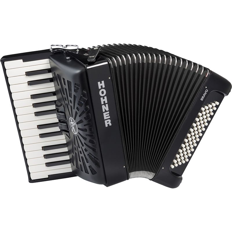 Foto van Hohner bravo ii 60 zwart, silent key accordeon