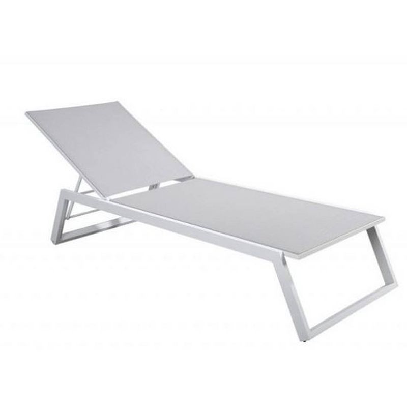 Foto van Yoi - mizu stackable lounger alu white/grey textilene