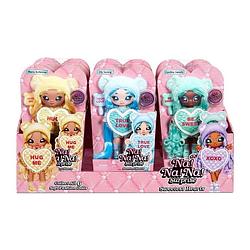 Foto van Na! na! na! surprise sweetest hearts doll