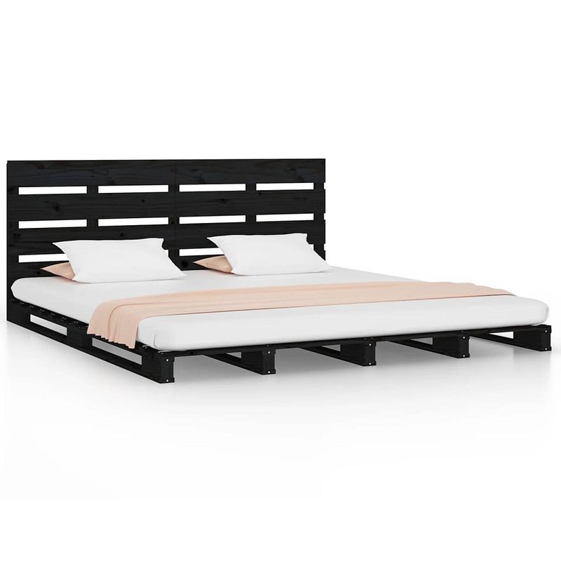 Foto van The living store houten bed - grenenhout - 200 x 200 cm - zwart