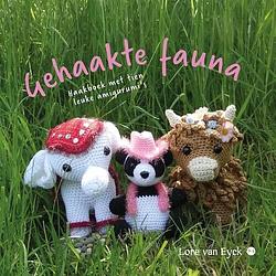 Foto van Gehaakte fauna - lore van eyck - paperback (9789464688252)