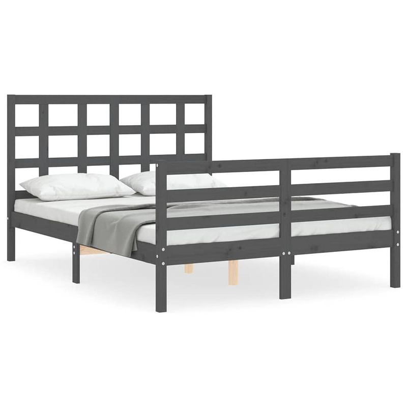 Foto van The living store bedframe massief grenenhout - grijs 195.5 x 125.5 x 100 cm - multiplex lattenbodem