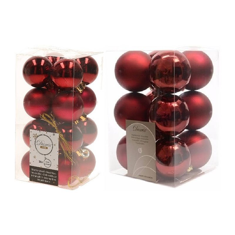 Foto van Kerstversiering kunststof kerstballen donkerrood 4-6 cm pakket van 40x stuks - kerstbal