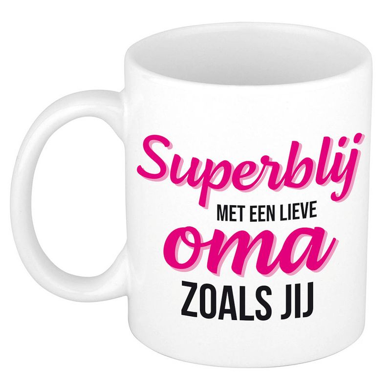 Foto van Super blij met een lieve oma zoals jij cadeau mok / beker wit 300 ml - cadeau mokken - feest mokken