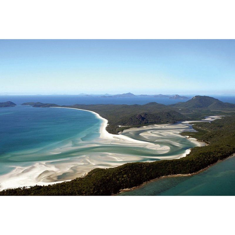 Foto van Dimex aerial view of beach vlies fotobehang 375x250cm 5-banen