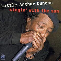 Foto van Singin with the sun - cd (0038153073329)