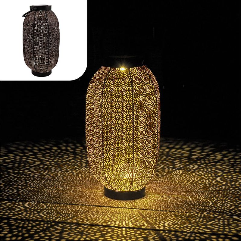 Foto van Gadgy solar lantaarn bloem groot - led buitenverlichting met dag/nacht sensor - tafellamp - zwart / goud - 36 x ø20 cm