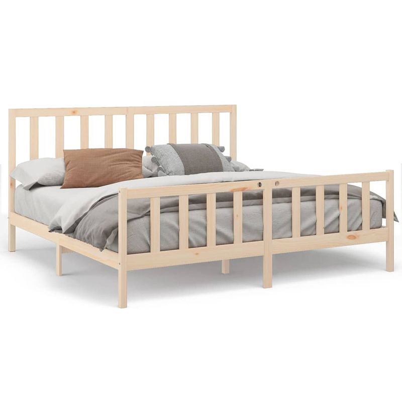 Foto van The living store bedframe grenenhout - 205.5 x 206 x 69.5 cm - onbehandeld massief hout