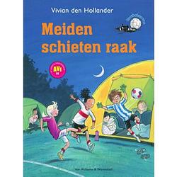 Foto van Meiden schieten raak - voetbalsterren