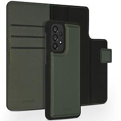 Foto van Accezz premium leather 2 in 1 wallet book case voor samsung galaxy a33 telefoonhoesje groen