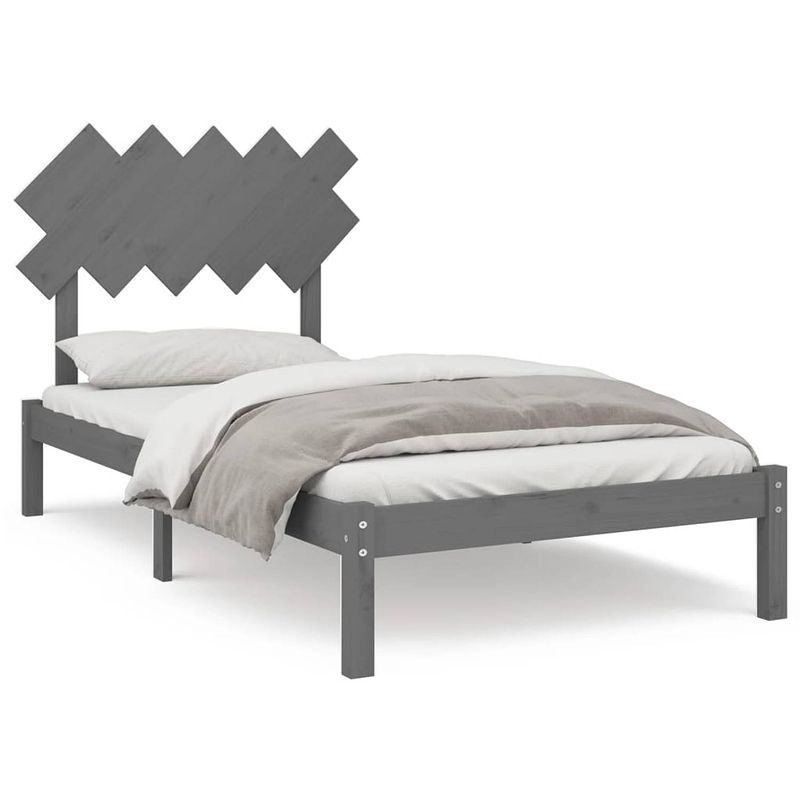 Foto van The living store - bedframe - massief grenenhout - 205.5 x 105.5 x 31 cm - grijs