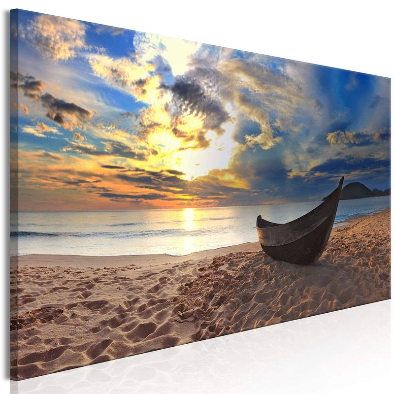 Foto van Artgeist boat on the beach narrow canvas schilderij 150x50cm