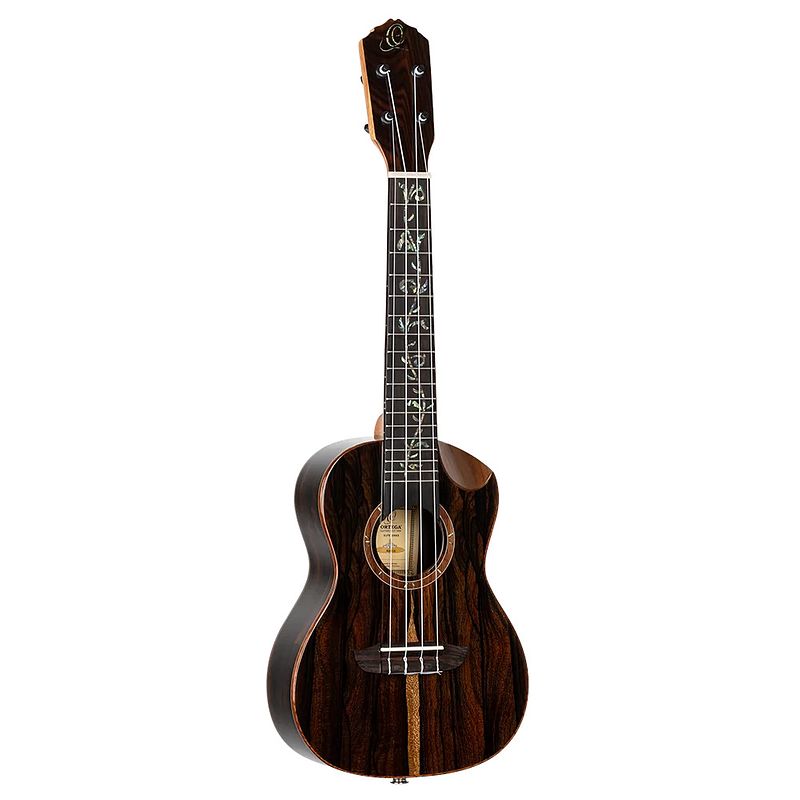 Foto van Ortega ruet-zc elite series concert size ukulele ziricote elektrisch-akoestische concert ukelele met gigbag