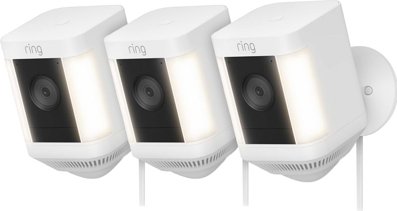 Foto van Ring spotlight cam plus - plug in - wit - 3-pack